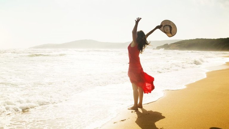 Fotografija djevojke na plaži