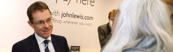 Menadžment treba biti u kontaktu s radnicima da bi osigurao povjerenje u poduzeću