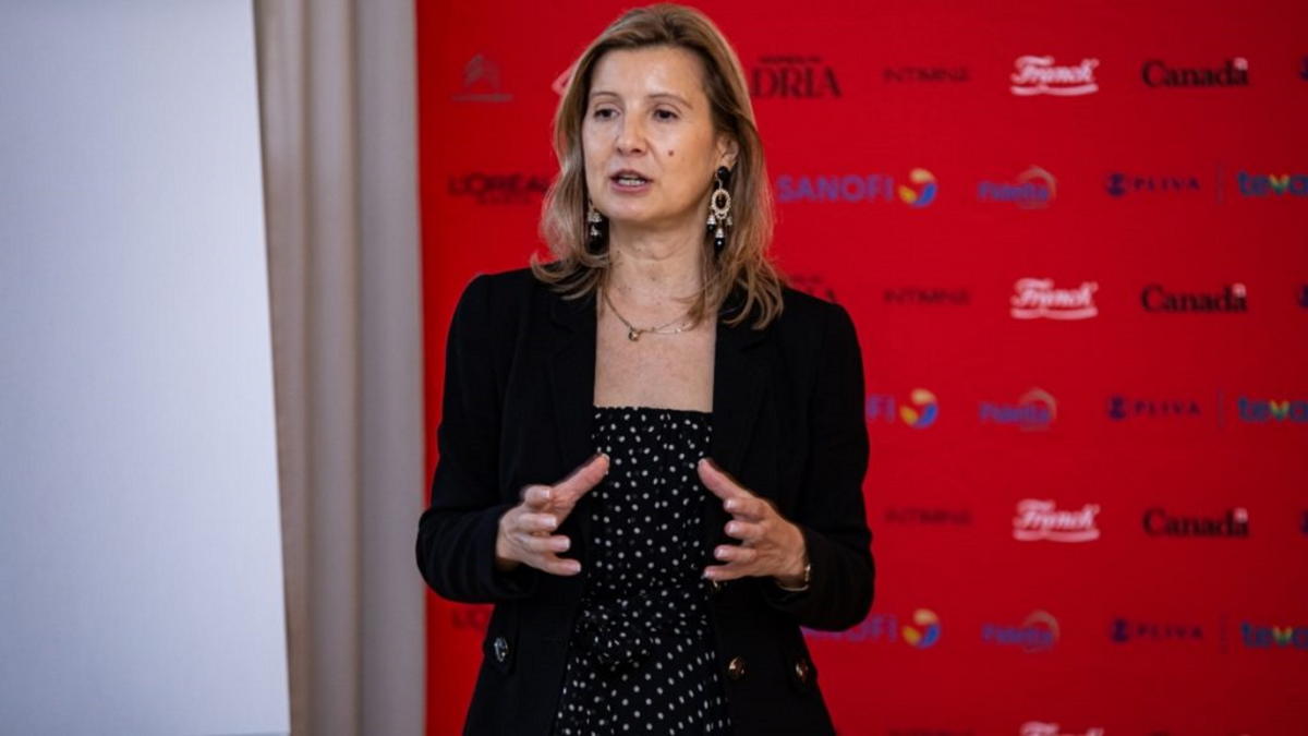 Tanja uči ljude nastupu s autoritetom
